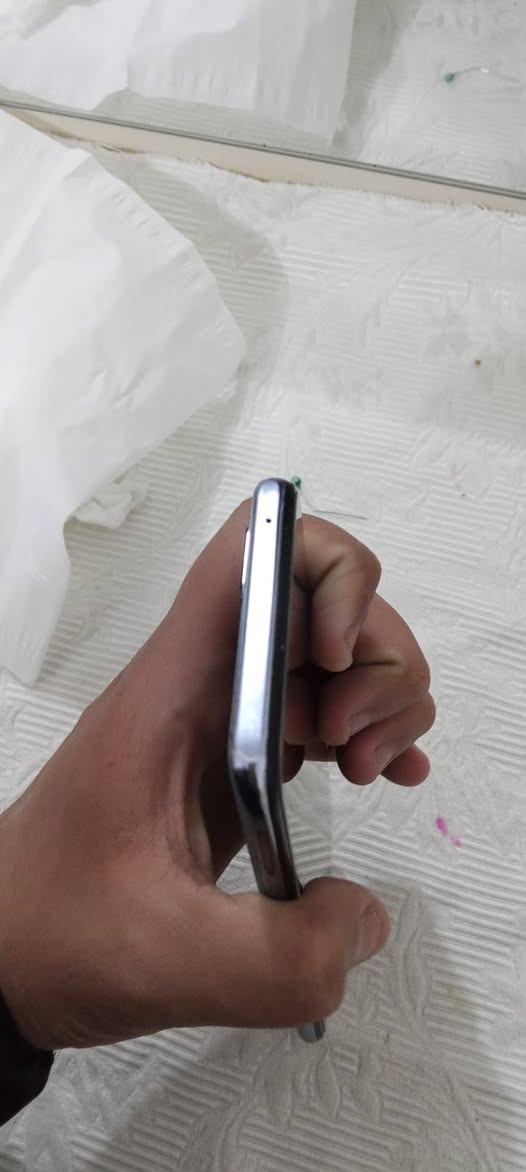 سلام عليكم جهاز realme X7 Max مكفول ماطاب صيانة الجهاز شخط مابي وتر و بي طبع خفيف بشاشة ما مثر ابددد
مواصفات 

الشاشة6.43 بوصة - 120 هرتز - Super AMOLED بصمة شاشة 

ذاكرة 256 جيجابايت داخلية12+12

الكاميرا64 + 8 + 2 ميجابكسل تصوير خرافي 720p FPS60 

المعالجMediaTek Dimensity 1200 5G يطيك ببجي90 فريم مووبس شكل حقيقي 90سلاسة فولل 

البطارية4500 مللي أمبير - 50 واط نهار كامل شرط اذا يصرف ترجعة وفلوس التكسي علية 

صوت ستريو كلش كلس عالي 

بيععع فقطططط سعر 180مكاني نجف شارع كربلاء عامود130


**إذا كنت صاحب هذا الإعلان وتريد حذفه لأي سبب، رجاءا أرسل رسالة إلى الدعم الفني**