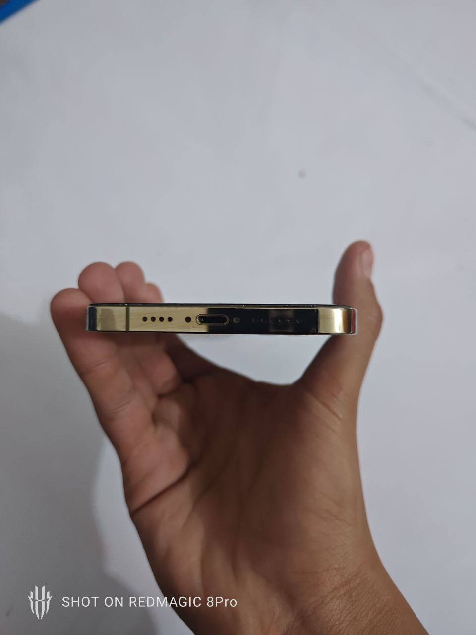 سلام عليكم
ايفون 12برو ماكس 

ملحقاته كارتون + كيبل

لون ذهبي 

بطاريه 77 

كفاله عامه 

ذاكره 256

وتر برو 

نضافه 100%

سعر نفضل خاص
***********
