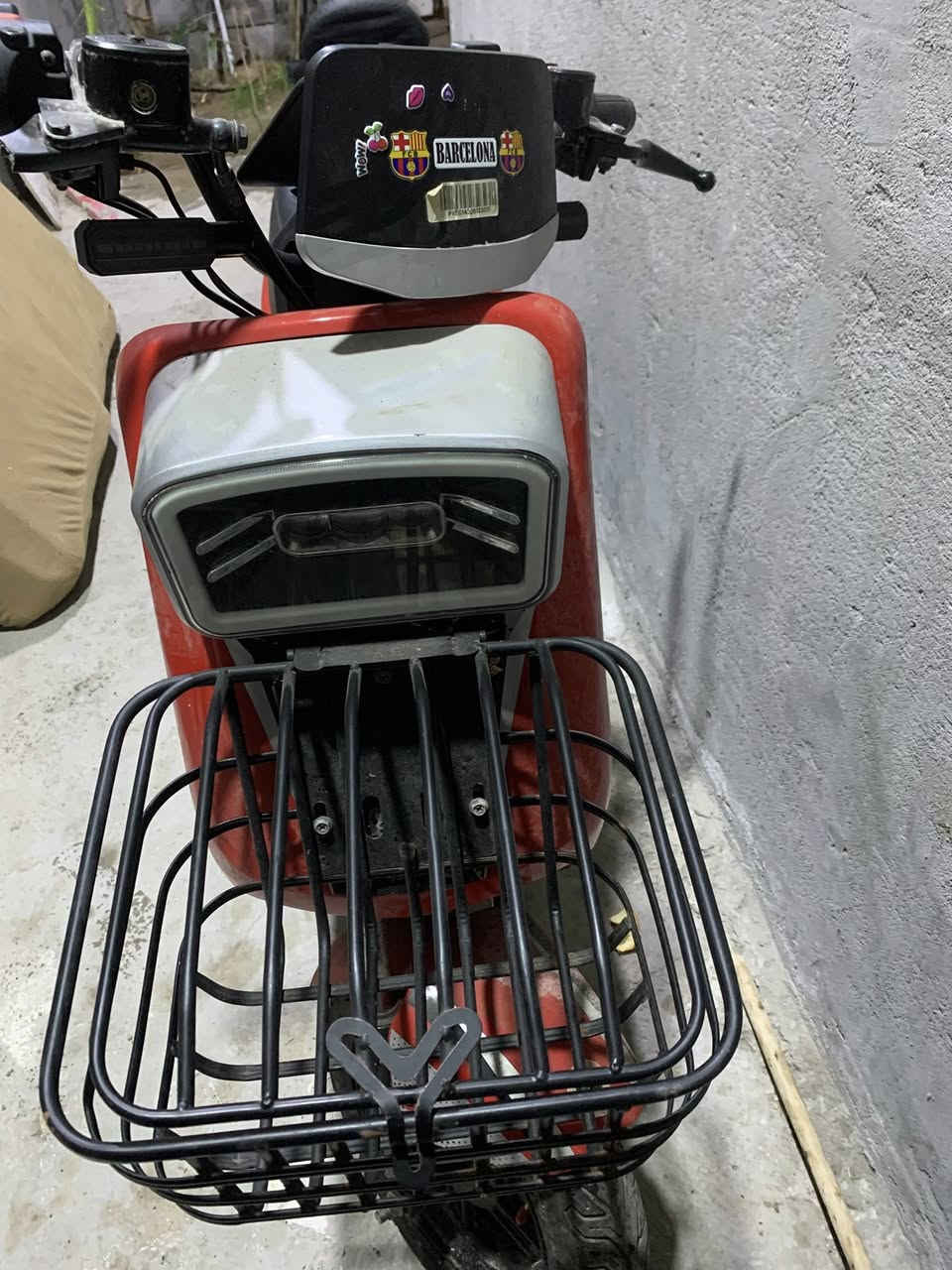 السلام عليكم دراجه شحن نضيفه بس باترينا وأكفات ٢٠٠بي مجال ***********
