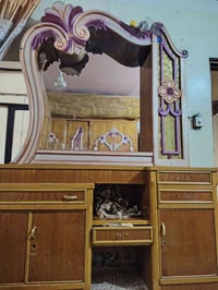 من رخصه صاحب الكروب ميز للبيع  سعره 150 بيه مجال قليل   اتصل 078338451...