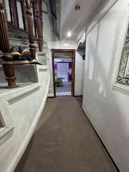 💎 للايجار في السيدية 💎

بيت مساحة 300م تجاري يحتوي ع 5 غرف نوم

واحده منها سويت صاله+حولي ومطبخ وخدمات 
صحية عدد 2 +منور مع كراج وحديقة
يصلح اي نشاط تجاري 
#مركز تجميل 
#معهد تدريسي
#مكتب محامي

الموقع📍 الظباط دخول مركز الوليد ع شارع العام مباشرتا📌
للأستفسار : ☎️ 
***********
***********
او زيارة;  مكتب المتحدة للأستثمار العقاري📍شارع الظباط قرب مجمع السفير📌
