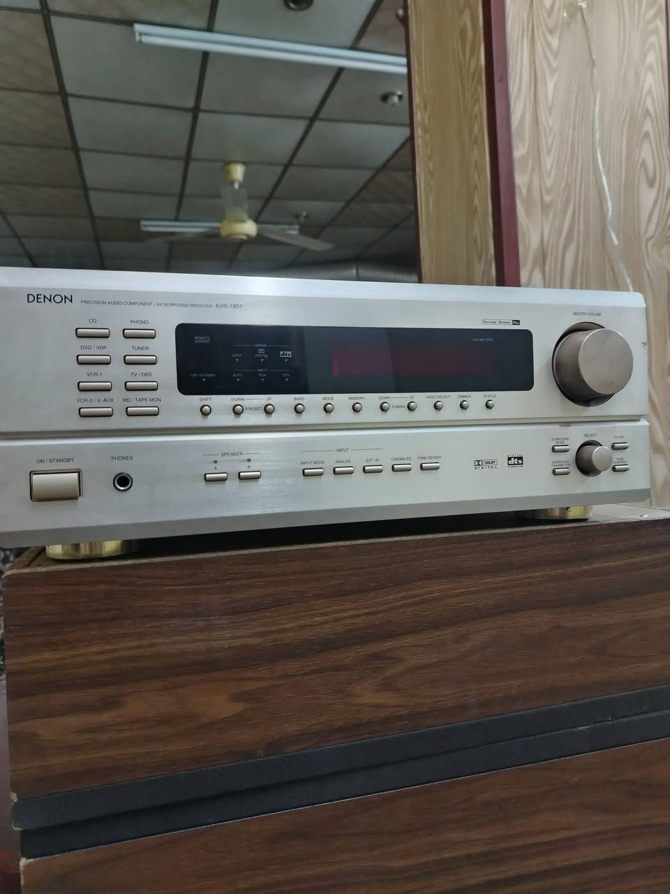 سلام عليكم مكلف بالنشر
امبليفاير ماركةدينون جهاز جديد نضافة95٪ يشتغل نضامين ستريو A+Bومسرحي يشغل ٧سماعات السعر ١٧٠ الف. يوجد توصيل للتواصل *********** اتصال او واتساب أو ماسنجر
