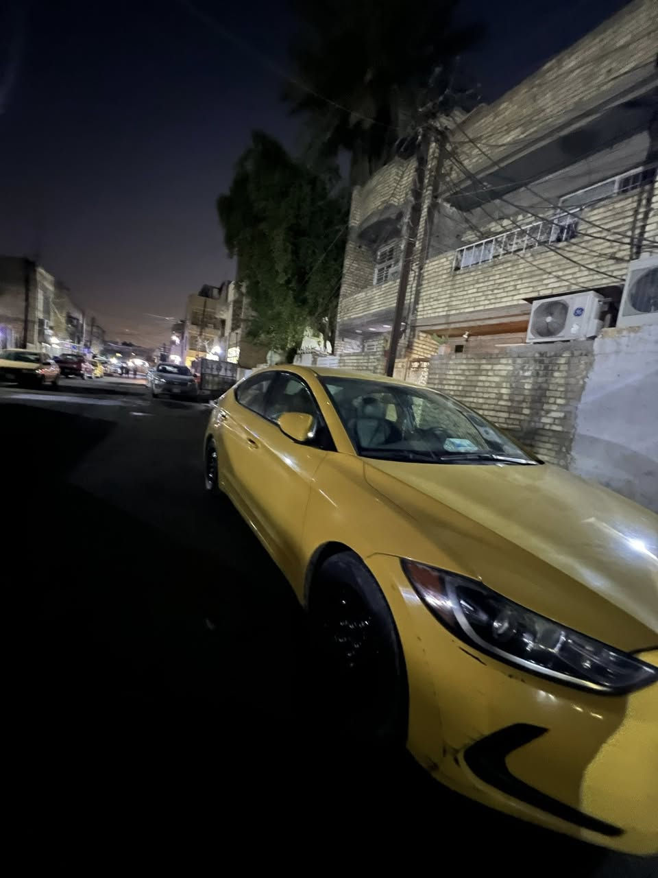 السلام عليكم
النترا 2017 وارد أمريكي حادثها جاملغ خلفي معمر نفسه سياره ليبل واحد محرك كير مكفولات بأسمي تحويل ثاني يوم مكاني بغداد الجديدة السعر 125 وبيها مجال 
الرقم ***********
