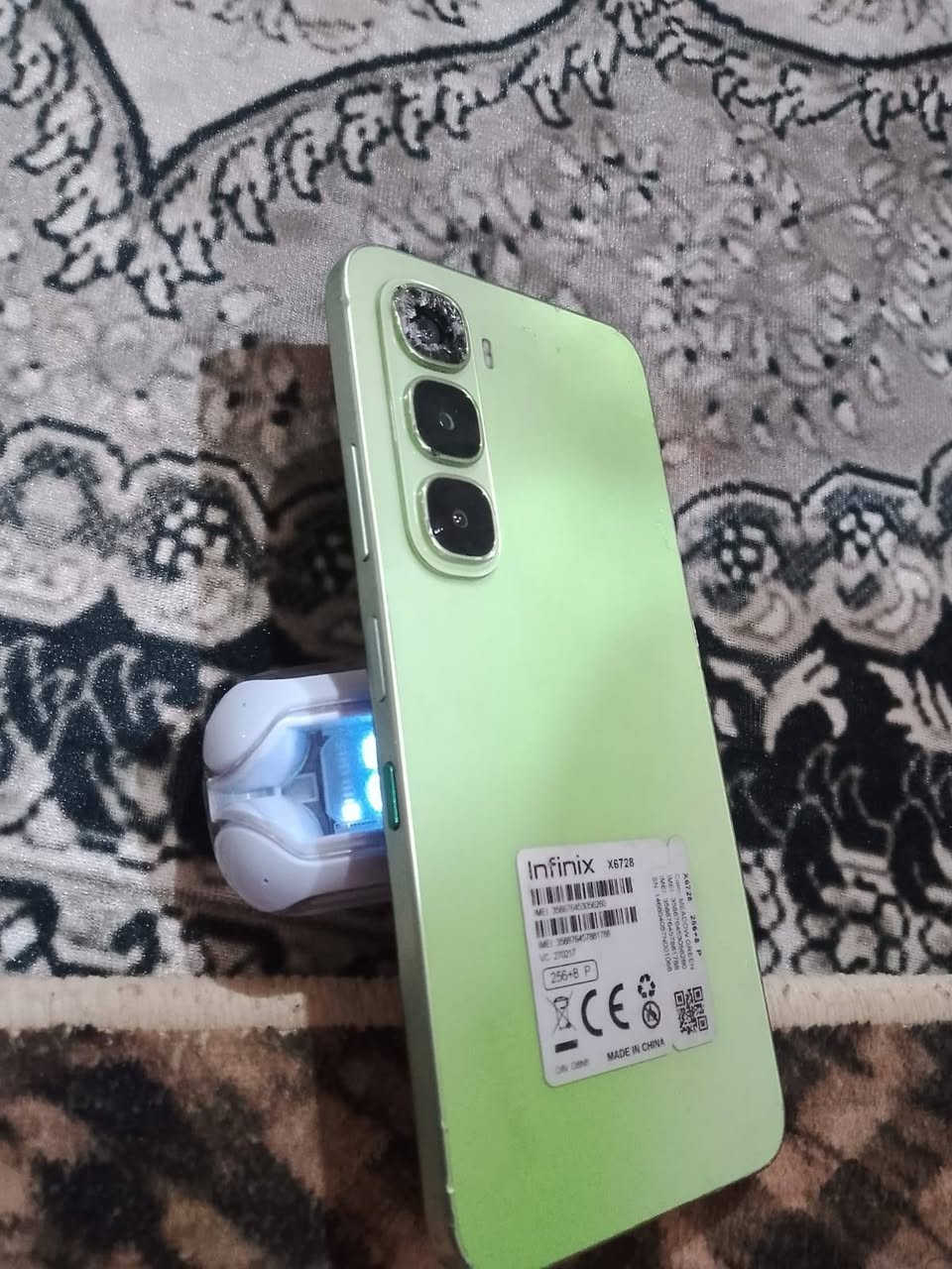 جهاز لبيع ان فنكس سعر خاص ذاكره 256 +8.     ***********
