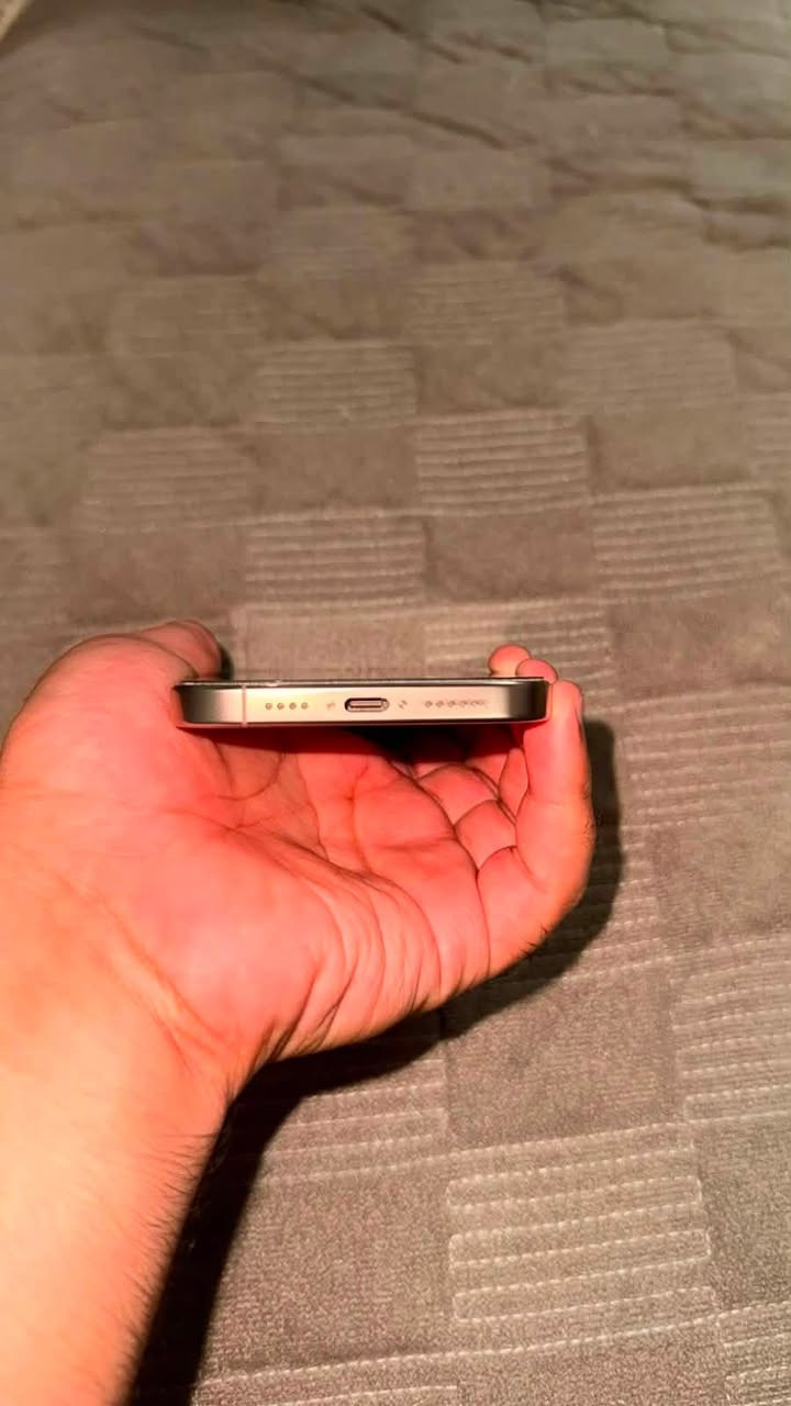 ايفون 16 برو ماكس  📱بطارية🔋 100‎%‎  ذاكرة 256 الجهاز بنظيف كلش اخو الجديد  ضمان ماستر وبعده داخل الضمان ملحقاته ويا + لون دزرت الصحراوي المميز ✨السعر 1450 قفل 
*********** وتساب
