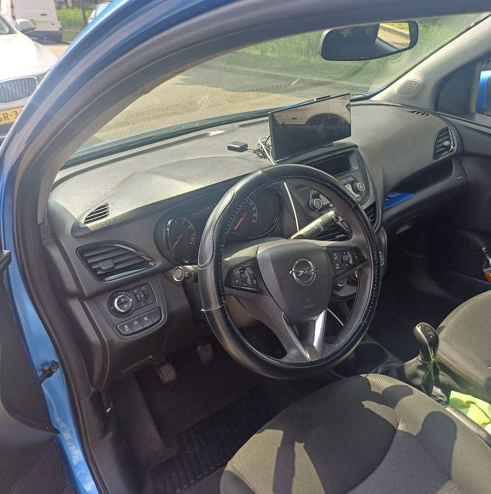 Opel Karl 2017, kilometerstand 124.000 's-Hertogenbosch, NB


**إذا كنت صاحب هذا الإعلان وتريد حذفه لأي سبب، رجاءا أرسل رسالة إلى الدعم الفني**