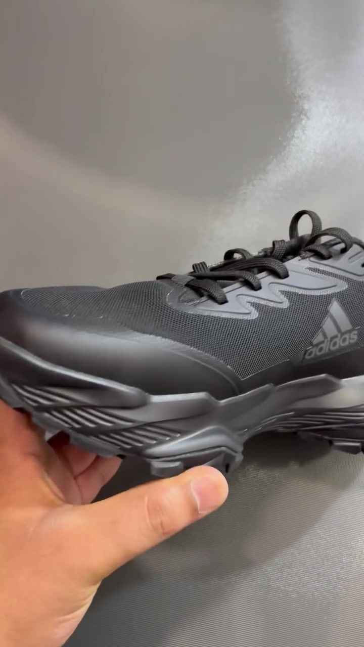 مو اى حذاء… هذا Adidas Terrex الأصلي بكل التفاصيل 👌
راحة، جودة، وفخامة تبين من أول لبسة 🔥
ضمان سنة كاملة + استبدال ✔️

السعر: 75,000 دينار فقط 💥
متوفر هسه على Outlet Iraq — للأصلي وبس


**إذا كنت صاحب هذا الإعلان وتريد حذفه لأي سبب، رجاءا أرسل رسالة إلى الدعم الفني**