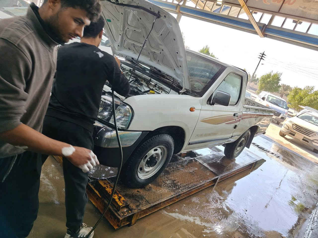 سلام عليكم البيع بيكام نيسان موديل 2008 رقم نجف ***********
