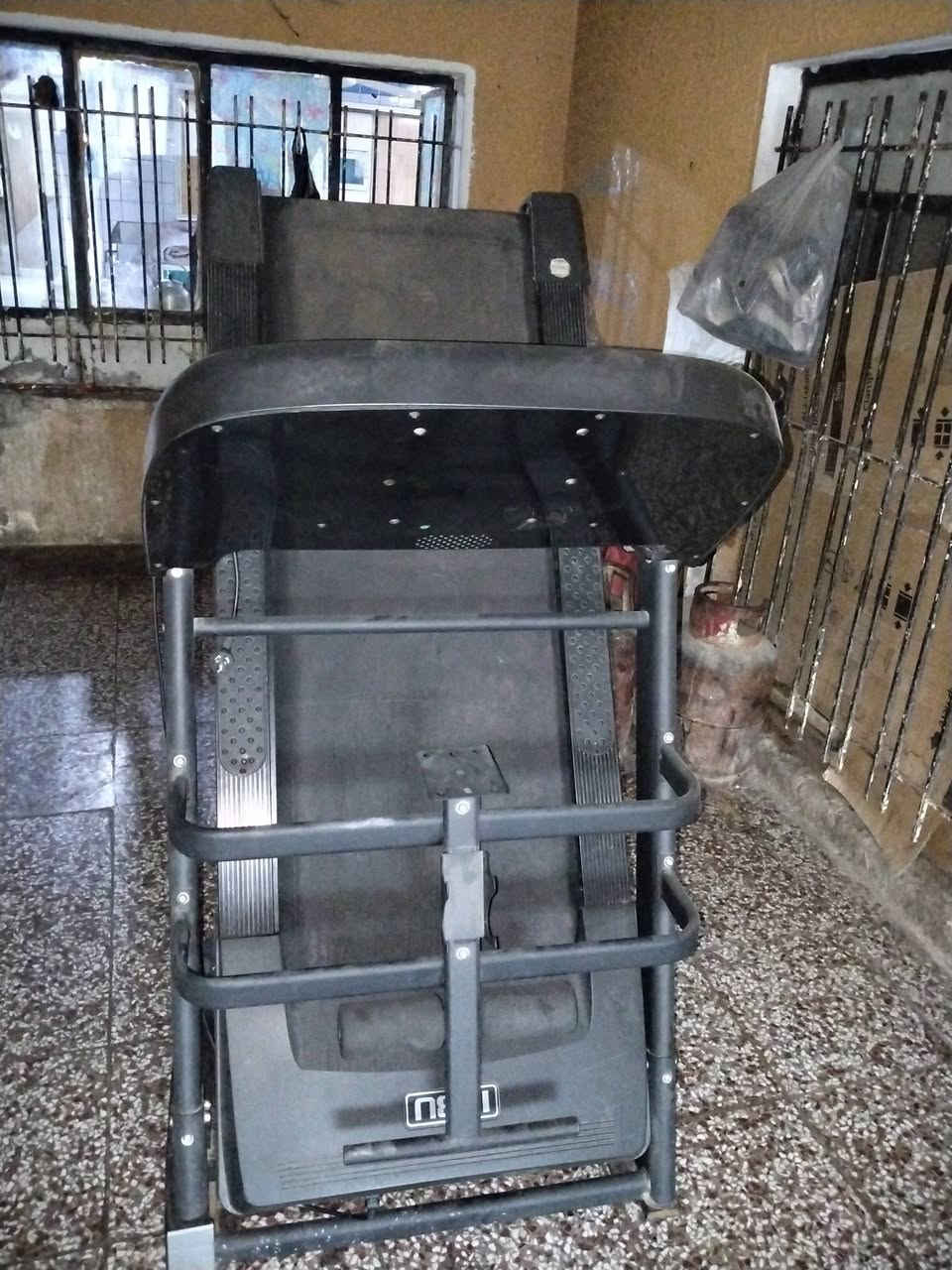 السلام عليكم حبايب كلبي جهاز رياضي ابد ماستعمل اهواي جديد لك شده كبل شغل سعر 350 بيه مجال عنواني بغداد البلديات شراي تصل ***********
