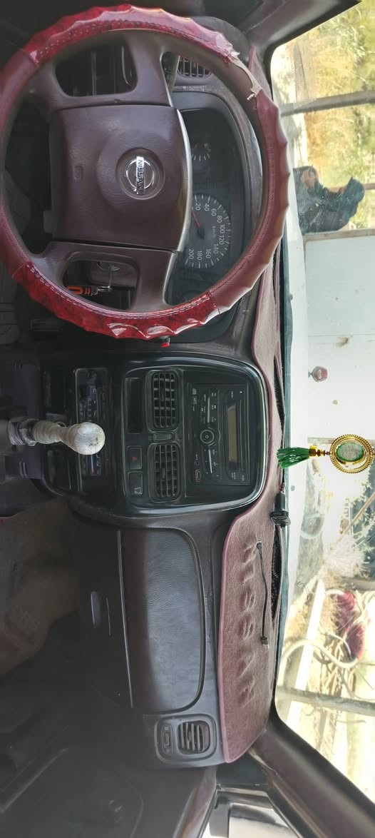 سلام عليكم نيسان ٢٠٠٧ رقم دولي جاهزه السعر ٦٥ بيه مجال قليل ***********
