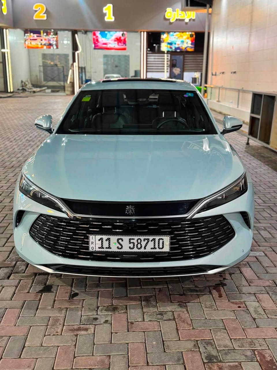 🚗 BYD Qin L 2025
فول مواصفات ✨🔥

سيارة تجمع الفخامة والتكنولوجيا بشكل يخطف النظر 👌

✅ 5 كاميرات
✅ حساسات أمامية وخلفية
✅ إضاءة LED عصرية
✅ مقاعد كهرباء
✅ شاشة قلابه
✅ عدادات ديجتال حديثة
✅ كير كرستال فاخر ✨
✅عداد ٢٦٠٠٠ كم 
✅فتحة 
✅اللون سمائي بحري 
يوجد رصعه بالحنطة كما موضح بالصوره 
🚗 تصميم راقٍ + راحة وتجهيزات متكاملة بكل تفصيلة
التواصل مع الرقم 
***********
