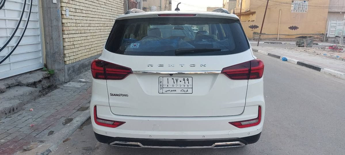 للبيع سانك يونك
موديل22 رقم كربلاء 
مكفولة كفالة عامة عل وضع الشركة
استقطاع مباشر وكالة عامة
مواصفات 
فتحة
كشن جلد
تبريد 3قطع
مري شفط
كاميرا خلفية 
حساسات امامي خلفي
السيارة جديدة كارتون بانزين فقط محسن
السعر215 وبيها مجال قليل
مكان السيارة كربلاء
للاتصال او خاص
***********
***********
