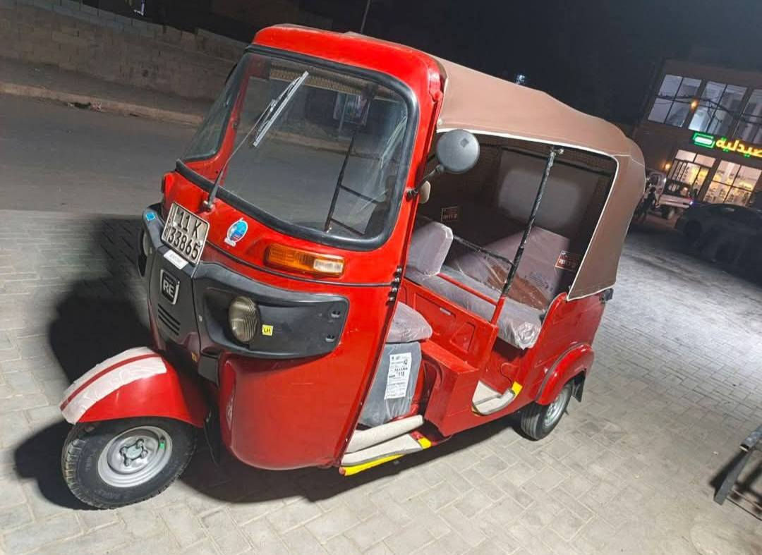 تكتك ٢٠ نضيفه محرك مجفت مره وحده السعر 5600  العنوان بغداد الدوره ***********
