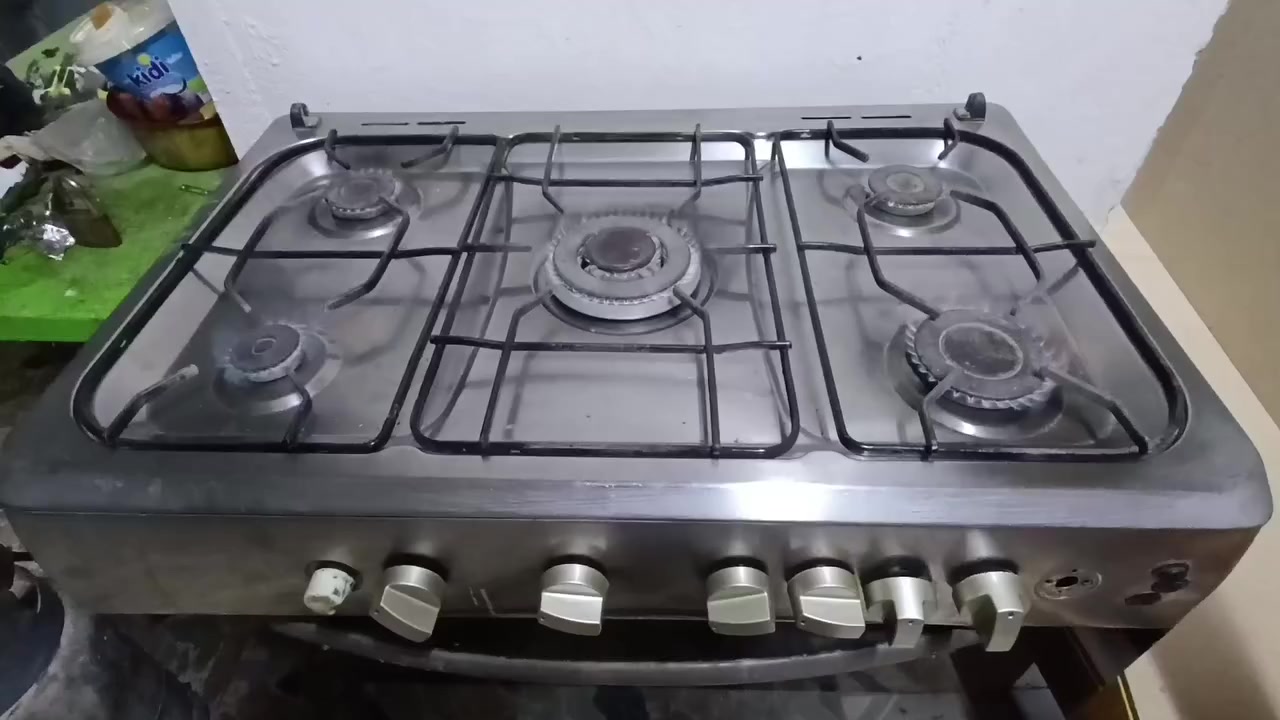 طباخ مصري بسعر مناسب 110مكانه كوت. كله. شغال ***********واتسا
