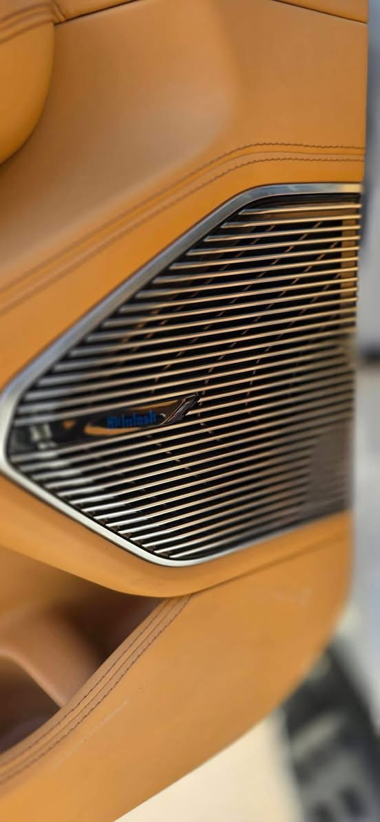 السلام عليكم عليكم جيب سمت  رزيرف هارلم  مكفولة
ماشية
 ٦٨ الف كم 
او ٤٢ الف مايل  

مغلفة PPF ثكنس 10m
 
٧ راكب 
اعلى شي بالجيب القفلة مال الجيب 
١-داخل جملي 
٢-ناظور ليلي
 ٣-كشنات ١٤ وضعية
٤-مساج كشنات السايق والراكب  
٥-تدفئة تبريد كشنات امامي خلفي
٦- خزن كشنات السايق والراكب
٧-كاميرات 360
٨-فاملي كام للسيت الثالث 
٩-المراة الرسظية تتحول كاميرا
١٠-التعرف على الاشارات المرورية
١١-داتا شو
١٢-مناخين منفصل 
١٣-انارة داخلية محيطية RGB LIGHT
١٤-ماسحات اوتو وية المطر
١٥-سقف كانتارا
١٦-بانوراما
١٧-ويل حجم ٢١ 
١٨-جكات
١٩ -تحكم منحدرات 
٢٠-رادارات وتوقف ذاتي من كل الجهات
٢١-نقاط عمياء
٢٢-داينمك لايت
٢٣-خرائط شرق اوسط  وشاشة عربي 
٢٤-تحديد مسار 
٢٥ -قيادة ذاتية
٢٦-صف المركبة الاوتماتيكي
٢٧-نظام تقليل الضوضاء داخل المقصورة
٢٨-تدفئة ستيرن
٢٩-شاحن لاسلكي
٣٠-داخل من الخشب الطبيعي 
٣١- طي كشنات الصف الثالث والثاني كهربائياً
٣٢-طي المرايا  الجانبية الى الاسفل عند الرجوع  
٣٣-مري شفط
٣٤-سماعات ماكنتوش
 
 

السيارة ماناقصها اي شي وبلادية مامصلح بيها اي شي  وبالنسبة لموديلها ماماشية 

سعر السيارة 41,000$
 بيها مجال 
مكانها بغداد الغزالية وبأسمي  هزة كاملة ورقم انكليزي احولك ثاني يوم 

***********

السيارة مكفولة عدا بكد الاصبع pdr يم العلامة مبين بالصور
