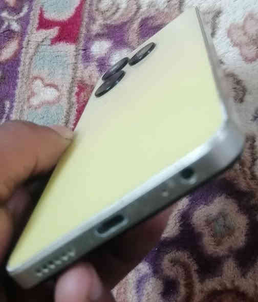 سلام عليكم هاذه جهاز اسمة سبارك كو تو 2024 جهاز مافتوح ابد ونضيف كلش وذاكرته 128 سعره 80 وهاذه رقم *********** واتساب
