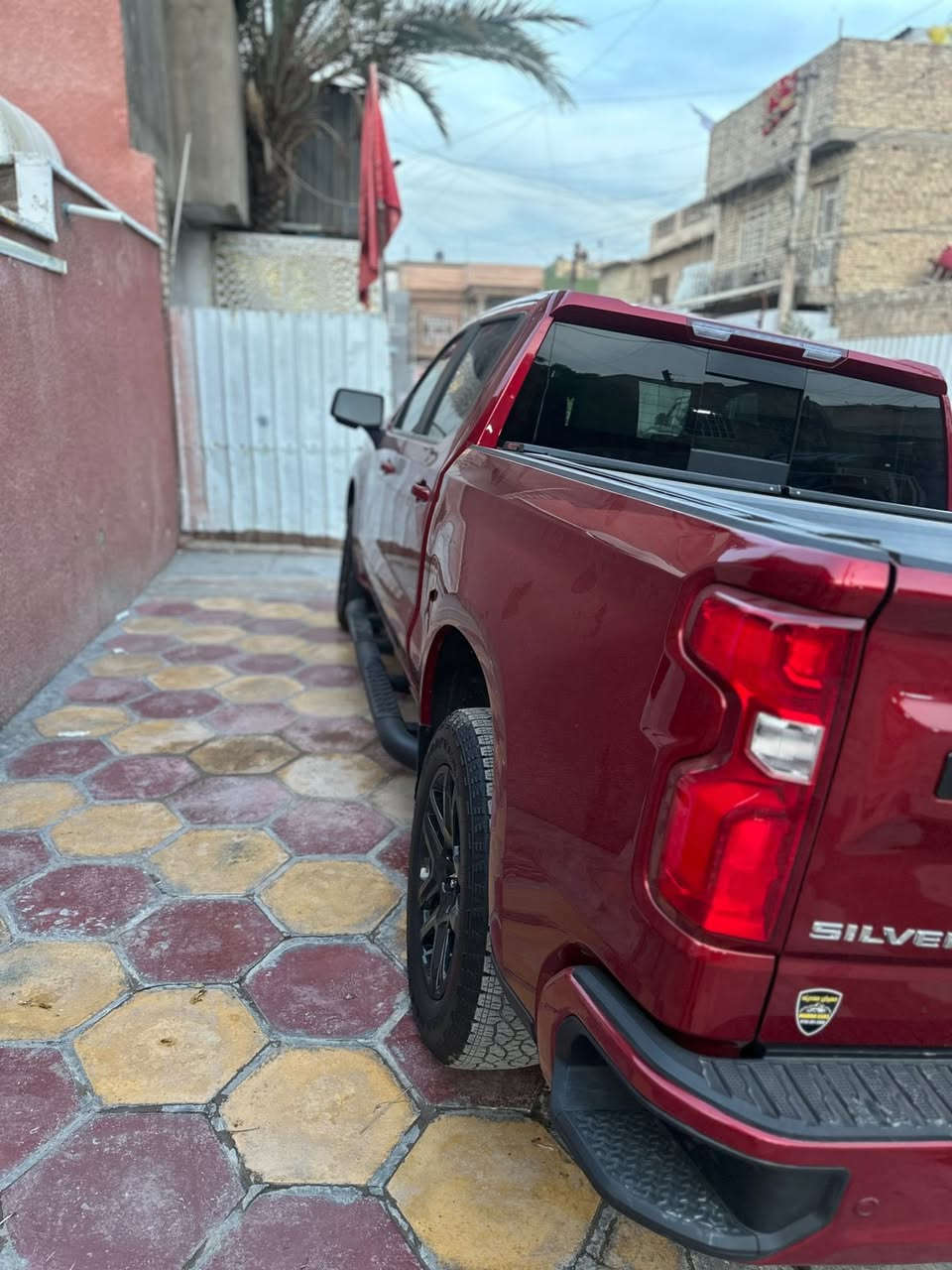 السلام عليكم 
مواصفات RST
ماشيه 21 الف 
جديده السياره كلش ماشيه هنا بلعراق 1500 فقط كامله تحويل ثاني يوم 
سعر39الف وبيها مجال حق الجيه 
مكانه بغداد حي اور 
للستفسار *********** 
مديل2024
1gcpaded4rz312927رقم شاصي
