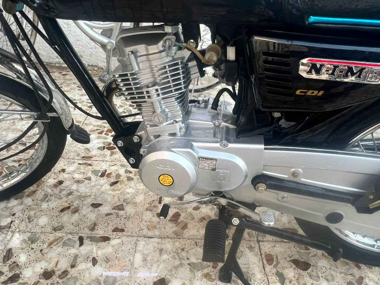 السلام عليكم
داجه نامه شلامجه وكاله 
دراجه رمبه صار بس 3 اشهر من منزله
 
دراجه نضيفه  نضيف 

دراجه 4 كير 
جديده ستخدتم قليل 

رقم ***********
