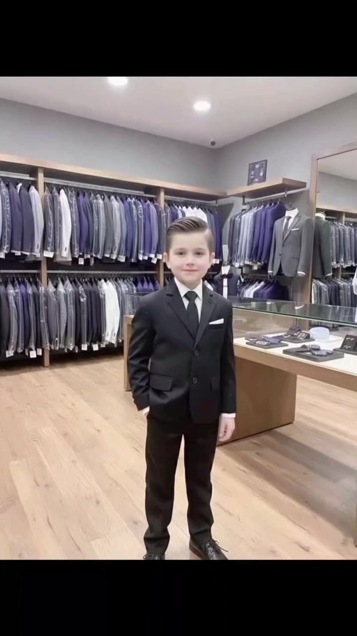 قاط ولادي يلبس من عمر سنة العمر 12سنة
#سوق_الزهراء


**إذا كنت صاحب هذا الإعلان وتريد حذفه لأي سبب، رجاءا أرسل رسالة إلى الدعم الفني**