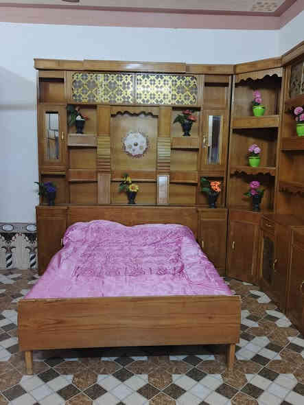 غرفه نوم عراقيه حطاطه صاج درجة اولى نضافه فول السعر مليون وبي مجال العنوان الرمانه  الاتصال ***********
