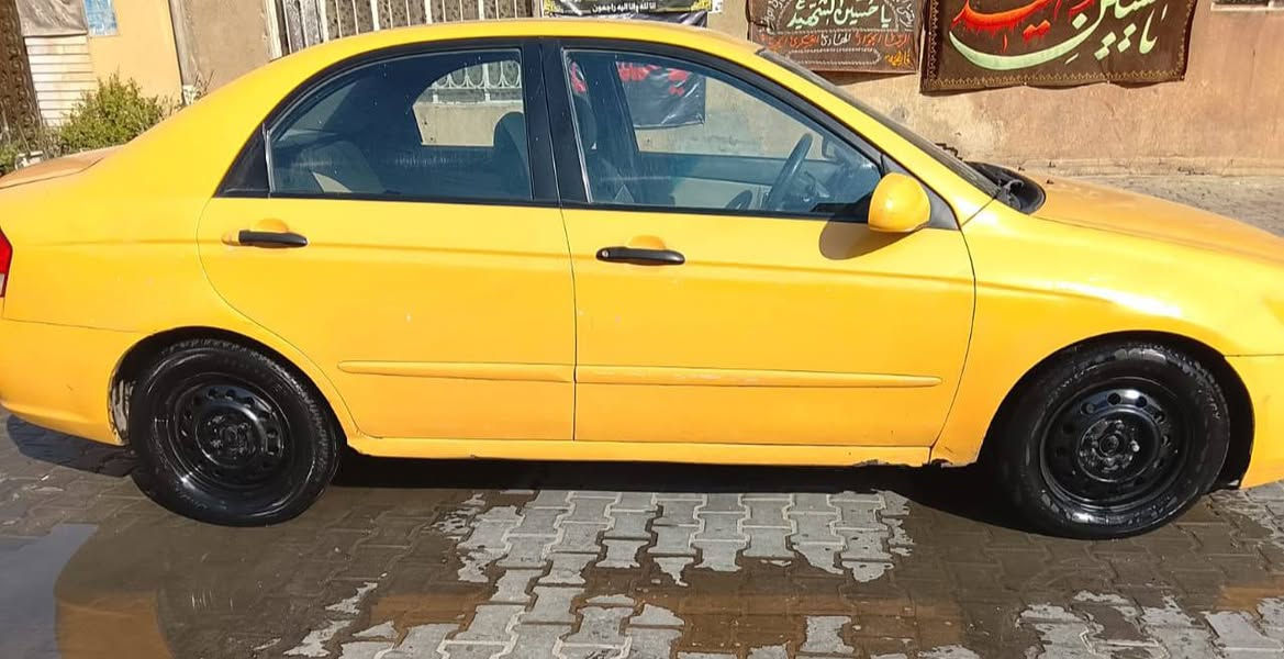 السلام عليكم 
كية سبكترة للبيع 2008 بأسمي رقم بغداد انكليزي السعر 67 وبيها مجال 
للتواصل عبر الرقم ***********
