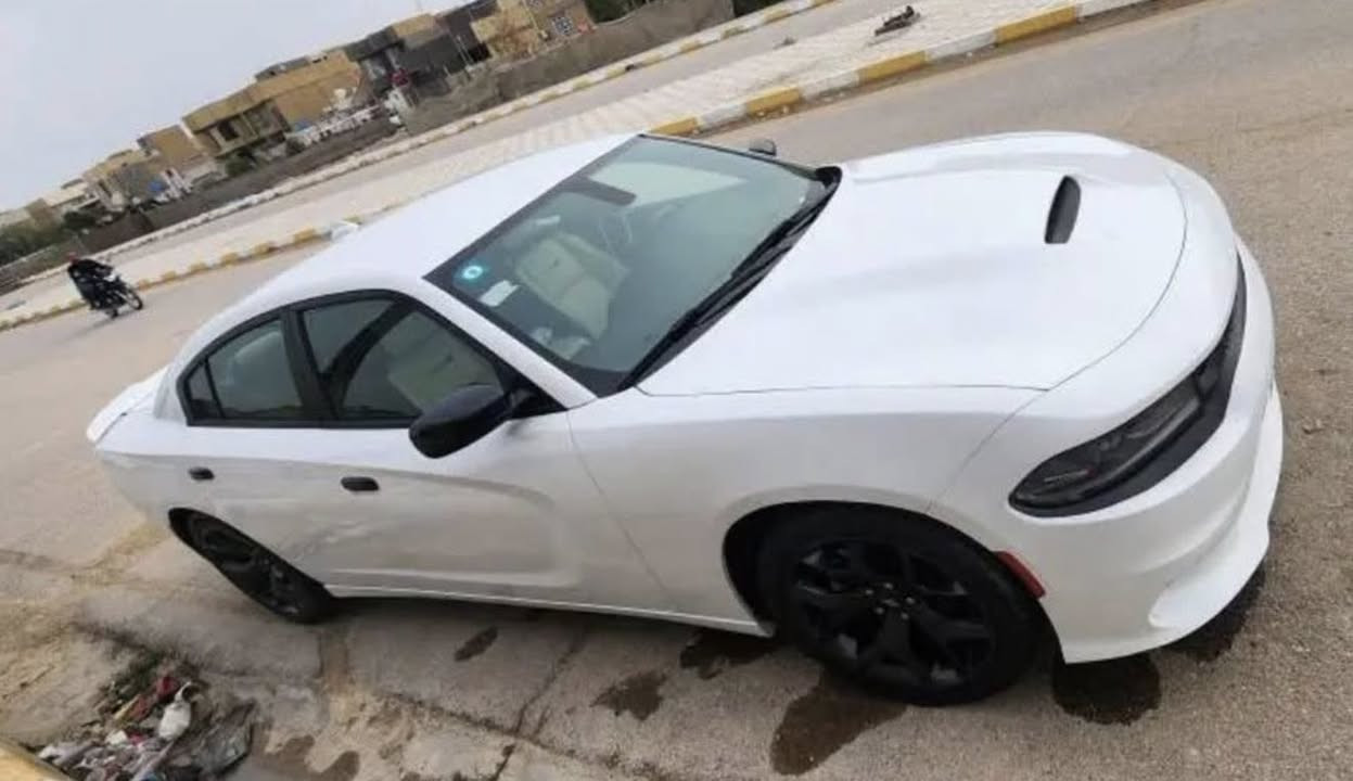 ( اقصاد ترهم )
   ((كفاله السعر 170 وبيه مجال))
جارجر للبيع رقم بغداد أنكليزي بسمي ثاني يوم تحول            2018 اصل مرمزه 2019 معامله كامله تنزيل مديل
سياره بل كارتون مكينه وكير وحداديه وتبريد وتخم تاير ومنظومه زنون كله جديده سياره ماشيه 90 ألف فقط 
كفاله مابيه حادث بيه بس رشات صبغ قليله فقط 
مكان السياره الناصرية حي الفداء
***********

