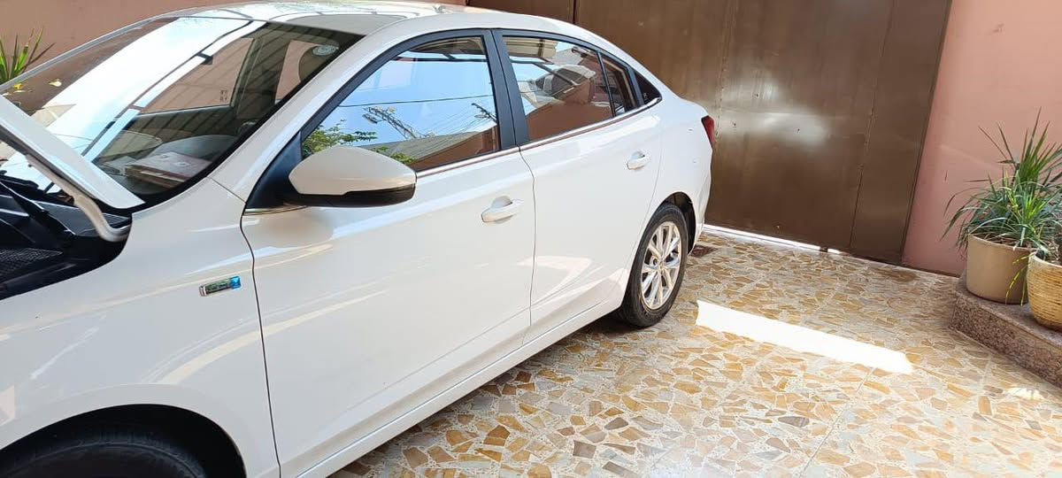 ام جي
موديل 2023
مكفولة ضرر  فقط بيه شبر صبغ بل دوسه 
ماشيه60 
هزة وسنوية جاهزة شرط تحويل 
كير ومحرك بشرط 
السيارة جديده على وضع الشركة 
مواصفات 
كير توماتيك 
شاشة +كامره
جامات كهرب 
ويل كب
تحكمات ستيرن
باقي مواصفات معروفة 
مكان السيارة موصل حي العربي 
السعر 98
للاستفسار اتصل على رقم ***********3
