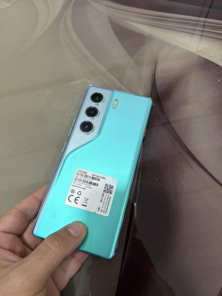 سلام عليكم تكنو كومون40 برو 5G ذاكره العشوائيه 12 يعني مو العادية 256 جهاز اخو الجديد مستخدمه كم مره السعر 325 وبي مجال مكان بغداد البياع .تلفون ***********
