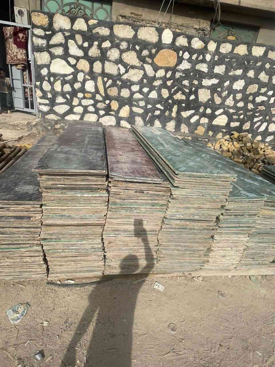 بلايود مفصل على 30و40و50و60و80نضيف العنوان بابل بسعر مناسب ***********
