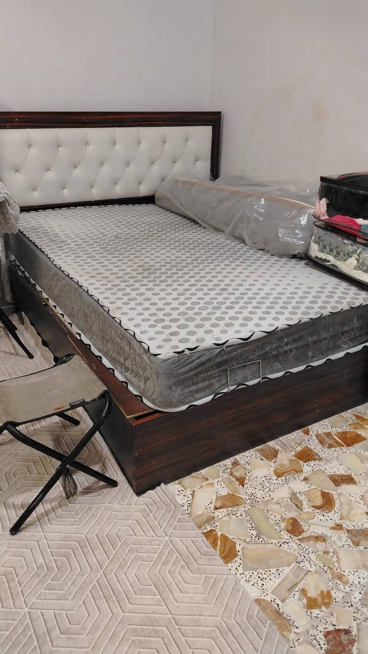 غرفه للبيع السعر خاص ***********
