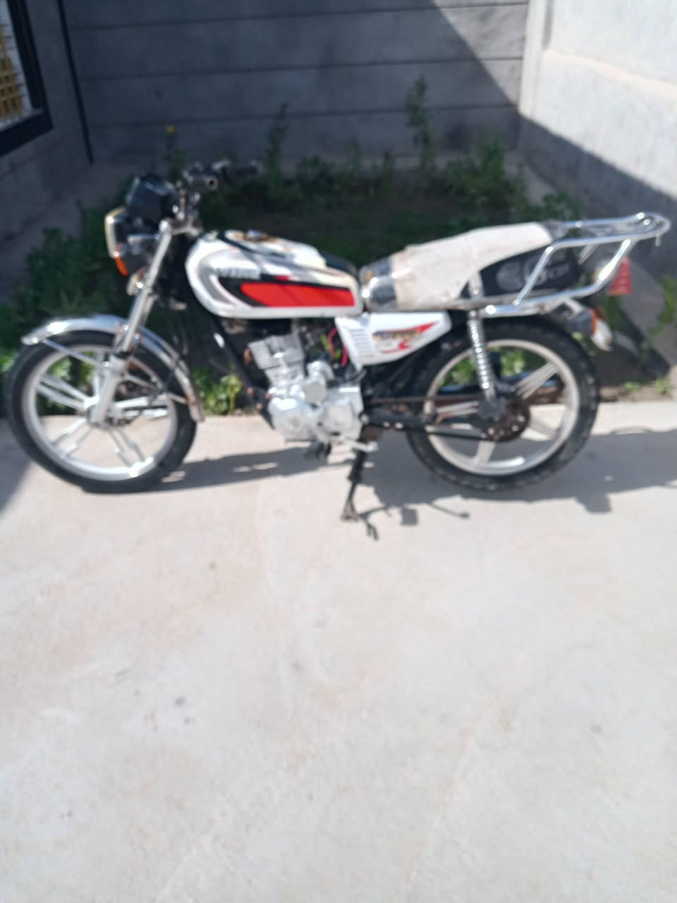 دراجه سيفان موديل 20 اوراق سعر 375اوبيه مجال مكان اطفيل ***********
