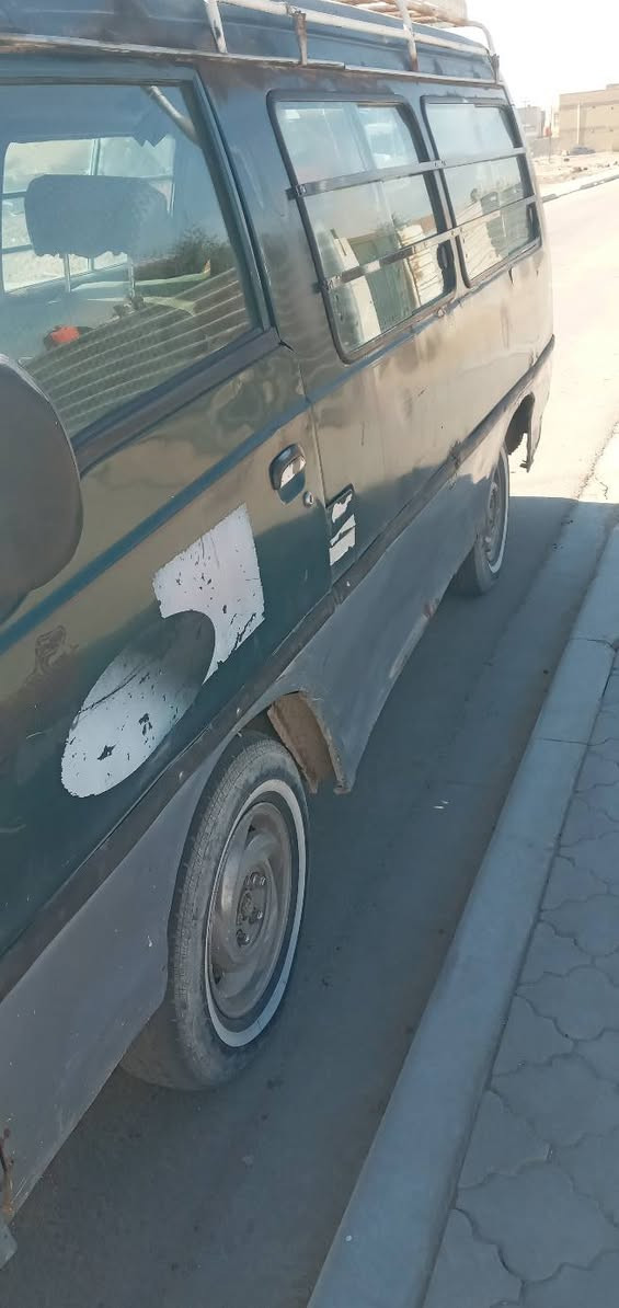 كيه هنداي للبيع سعرها ١٧ سنويه ٢٧
مكينه وكير ٢ونص تماتيك المكينه تدخن كاسره رنك حداديه حلوه 
العنوان البصره زبير 
الرقم ***********
