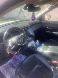 توسان 2022 رقم بغداد محرك 2500 وارد أمريكي ماشيه 90 الف كيلو بيها بنيد...