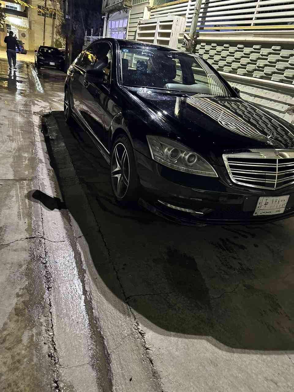 السلام عليكم 

مارسدس  VIP  للبيع 

حجم 550 موديل 2006 محدث 2013
مكفوله من كلشي فقط دعاميات والدوسات البلاستك مصبوغات لاغراض التحديث والسونار موجود 

مكينة وكير كفالة

ثلاجة خلفيه
تانكي مع المحتويات جديده
شديتلة منظومة غاز ايطالي

تمشي 480 كيلو متر ب 9 الاف دينار بدون ادوانز نهائيا 

صذر امامي مضبوط عربانة خلفيه جديده
كفاله السيارة

رقم بغداد وبأسمنا 
سنويه لغايةً 2029
فووول

بيع سريع
للتفاصيل
يرجى الاتصال او مراسله واتساب
***********
مكاني كركوك // مركز المدينة
