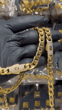 فررصه متتعوض اخذه هديه خصم عليه رأس السنة توصيل فقط 🌍🚚✈️ السعر  17000 ...