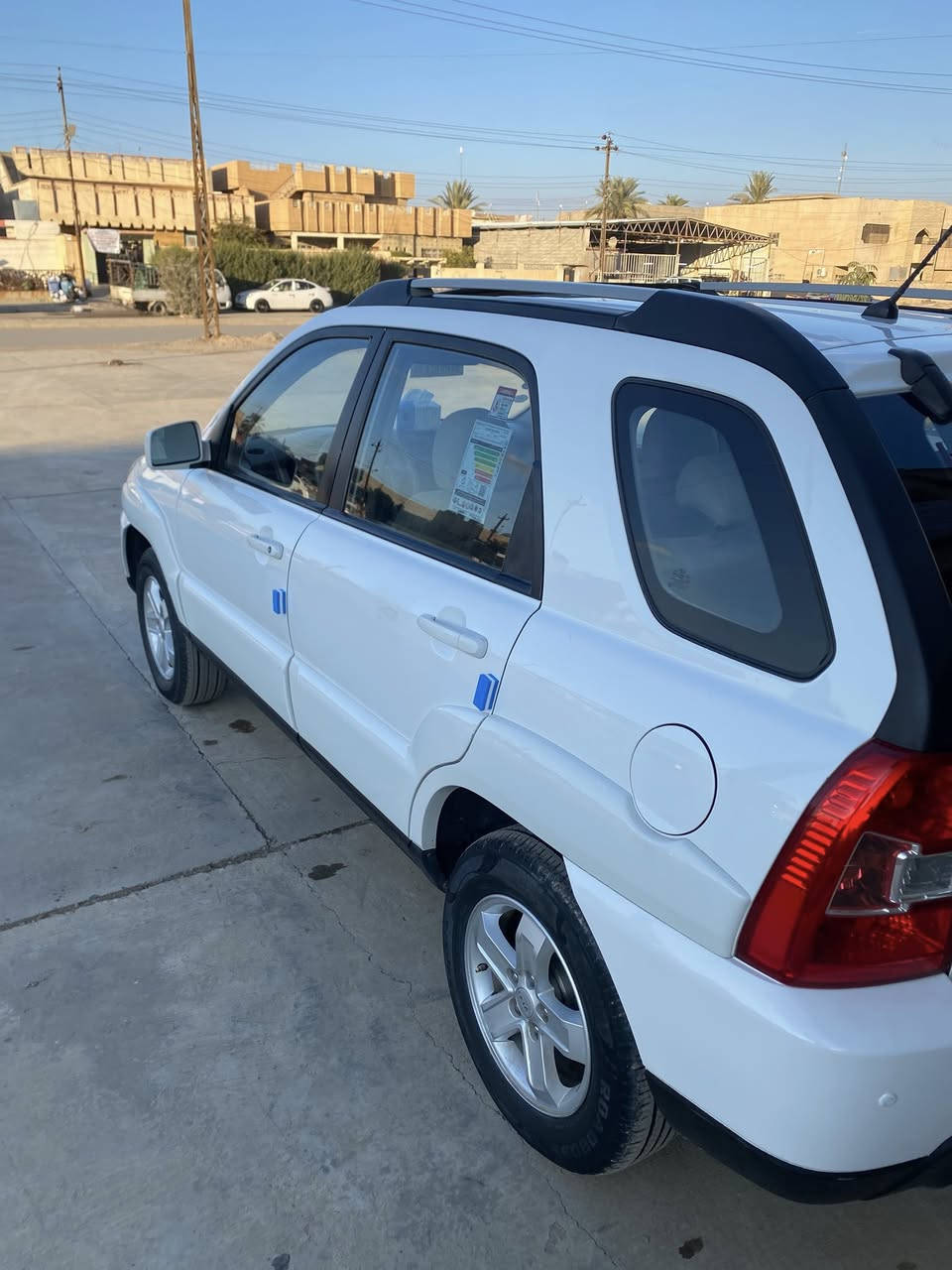 سلام عليكم للبيع سبورتج مديل 2009رقم سليمانيه شرط التحويل مكفوله من الصبغ والبارد والتبديل سونر مرفق بل منشور 
موصفات سياره 
سلايت روف شغال 
 محرك 2000دوش شرط لا تنقيص ولا تبخير 
كير مضبوط شرط الفحص
تبريد ثلج ❄️
حساسات خلفيه شغاله 
تخم تاير ياباني جديد 
صدر امامي خلفي جديد 
كهربائيات على وضع الشركه كله شغاله 
4ويل دسك 
اي بي إس 
داخل صاج 
سعر سياره 128 بي مجال 
ستفسار *********** 
سياره مال بيت وبل عافيه على ياخذه 
مكان سياره صلاح الدين سامراء
