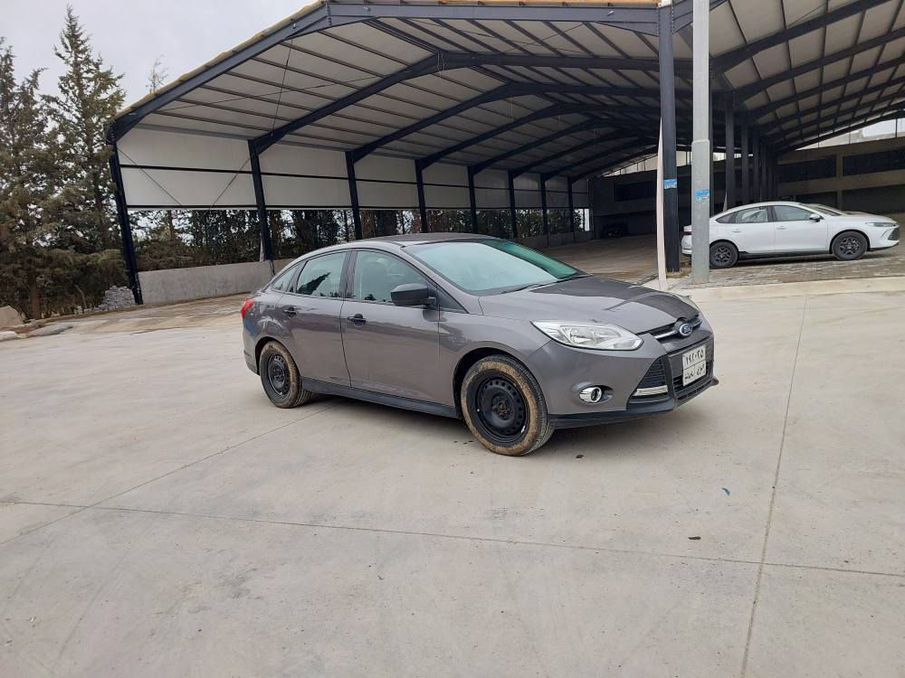 💐بەناوی خوای گەورەو میهرەبان💐فۆرد فۆکس مودێل 2012 سەنەوی شەش مانگە بەسەرچوە تەحویل و غەرامەو بڕاوەبەشەرت یەک پارچەی بۆیاغە لەسەرساغی گێڕومەکینەی بەشەرتی فیتەر  چوارتایەی تازەی لەژێرە چوارجام کارەبا تەبردی لەسەر سویچە  تەقەو ڕەقەی بەشەرت پێش و دوای تازە داگیراوە هەمو گیانی بەشەرت تەحویل وغەرامەو بڕاوە بەشەرت     سعری 72 گەڵاو کەمێک معامەلە ناونیشان سلێمانی 
0771 1834004    *********** السليمانية, العراق
