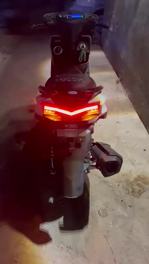 سلام عليكم سكنس شمعه مديل 2019 كوري قبق مسح دراجه برغي ممفتوح بيهه بيهه تخم كلجات رياضي دراجه خير من الله تجي تفحص منا لمن تمل السعر كسررر 1300( مليون وتلثميه) وبيهه مجال قليل شاهد الله تسوه اكثر بس معتاز وجاي ابيع بهيج سعر مكاني بغداد شعب ( الثعالبه) *********** تحياتي للجميع ❤️🔥
