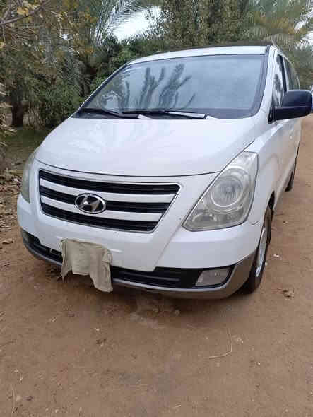 السلام عليكم ورحمة الله وبركاته 
ستاركس 2016مفتوح كير عادي 
كفاله من ضربه وتبديل بيها جاملغ خلفي صبغ بربعيه 
سياره جاهزه من كلشي مكينه كير اكسن حداديه تبريد
رقم الماني مشروع وطني تحويل مباشر مصفره مامطلوبه الف سياره خير من الله مال جناي الاستفسار ‏‪***********‬‏)((***********
