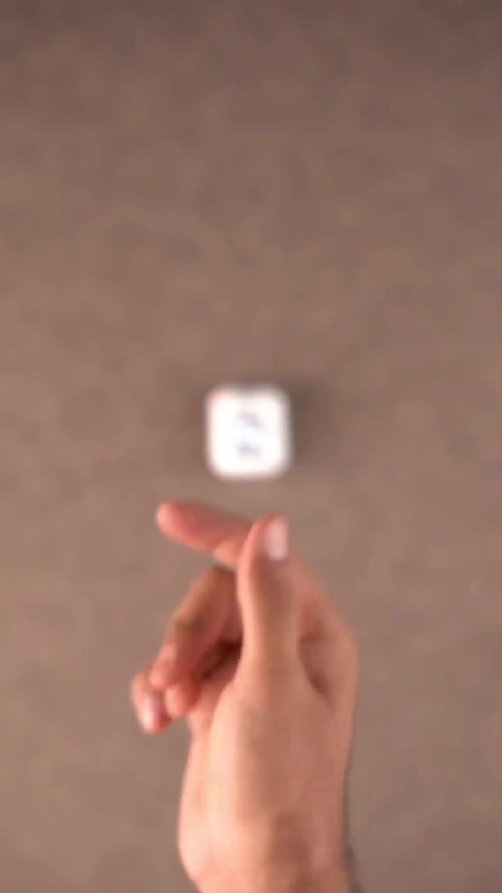 ايربود بلوتوث شفاف

- مقاومة للماء ip4

- شاشة ديجتال  رقمية LED

- دقة صوت عالي الجودة 

- عازلة للضوضاء 

- مسافة الاتصال: 15 - 20 متر

- خاصية التحكم عن طريق اللمس 

- نوع الكيبل : Type C

- غلاف شفاف ذات تصميم انيق

السعر 15 الف فقط والتوصيل مجاني لمحافظات العراق.


**إذا كنت صاحب هذا الإعلان وتريد حذفه لأي سبب، رجاءا أرسل رسالة إلى الدعم الفني**