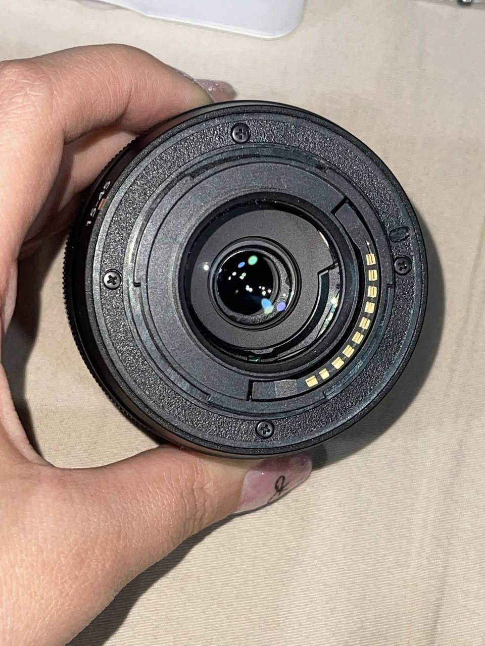 عدسة فوجي 15-45 mm قطر 52 نظيفة مستعملة شي بسيط ومابيها شخط يجي وياها فلتر UV وغطاء عدسة احتياطي ٢ 
السعر ٢٥٠ شامل التوصيل وبيها مجال


**إذا كنت صاحب هذا الإعلان وتريد حذفه لأي سبب، رجاءا أرسل رسالة إلى الدعم الفني**