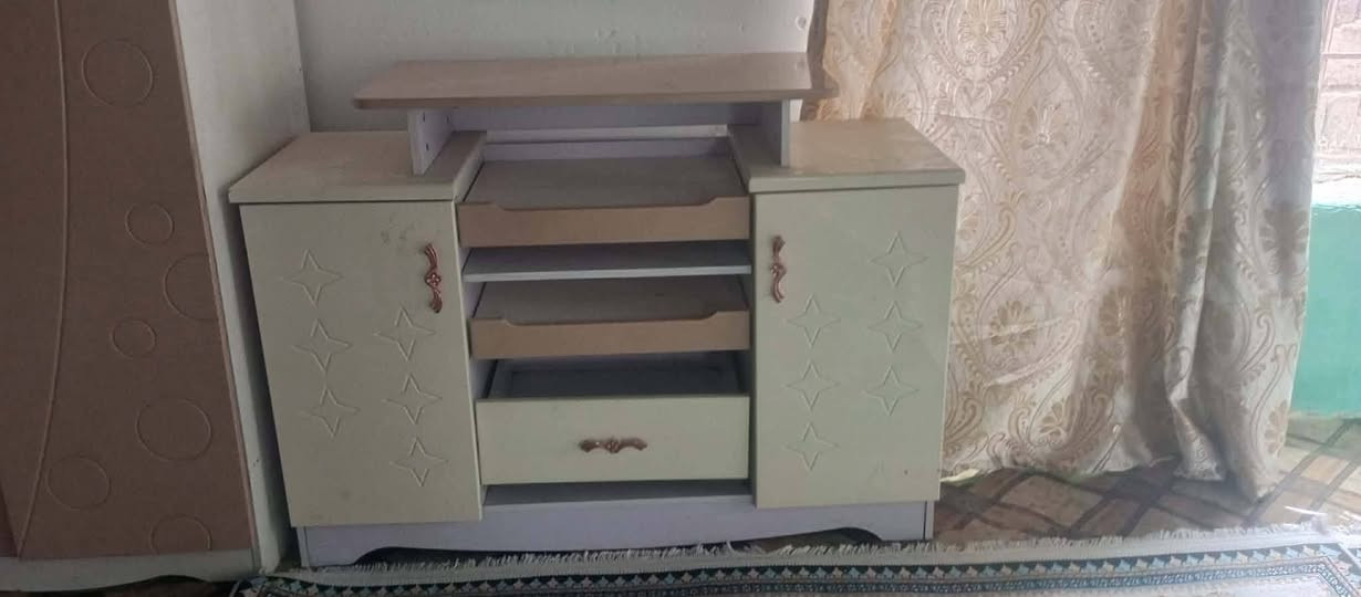 لللبيع ٧ قطع غرفه نوم تركي سعر ٣٢٥ وبيه مجال ع خاص
كرمه 
*********** للاستفسار
