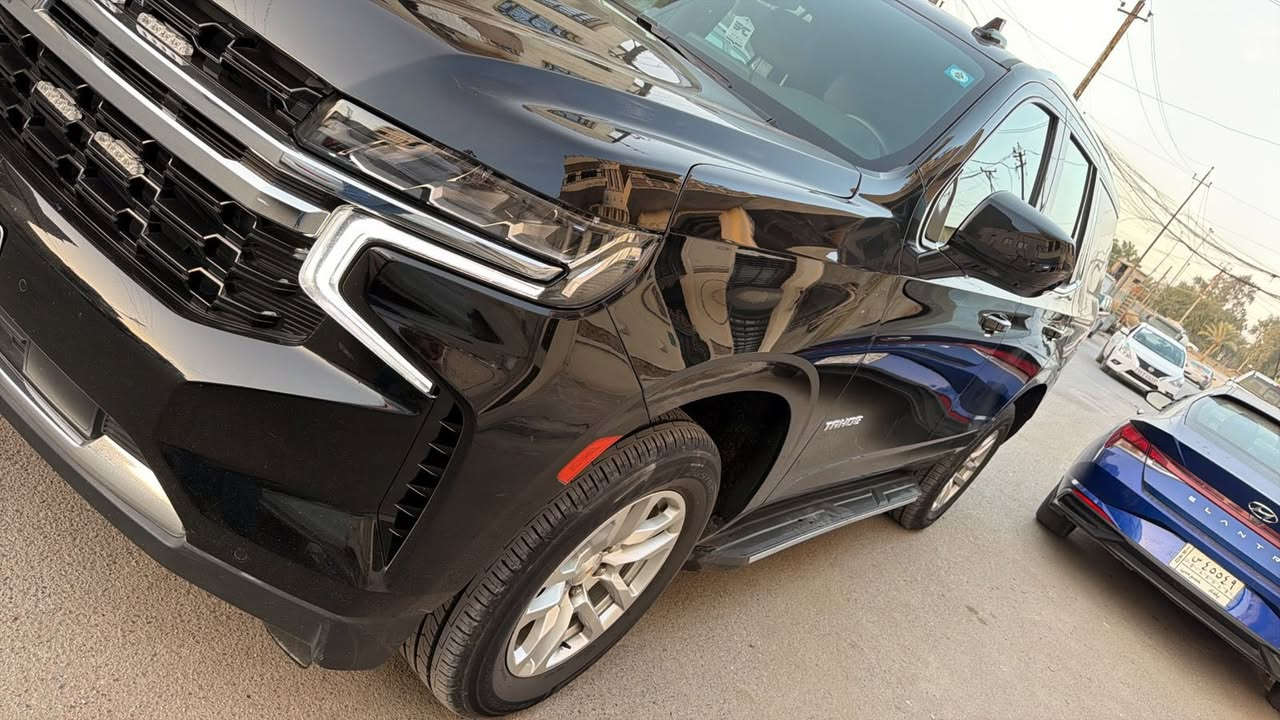 سلام عليكم تاهو 2023 وكاله المنصور LS ماشيه 39 ميل الدعاميه بريمير 
ثلاجه وباقي المواصفات معروفه السعر 43.800  للاستفسار ***********
