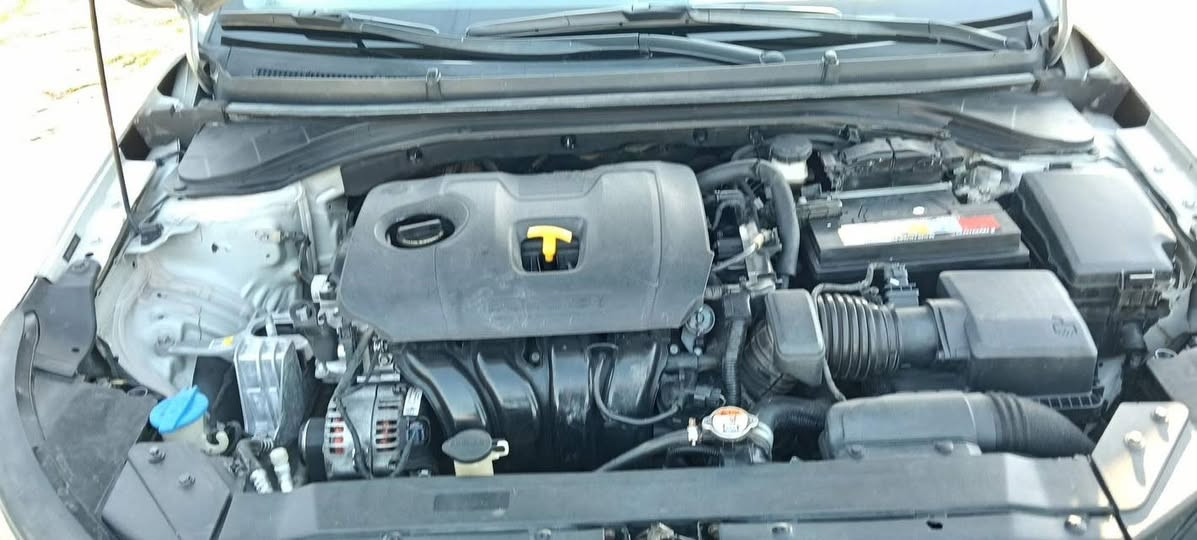 النترا وارد امريكي 2020 حادثها جاملغ وبنيد بدون دبديل فقط البنيد مبدل ابلادي والباب الخلفي الأيمن مفتوح لغرض تطبيك فقط سياره ليبل واحد بيها مكانات صبغ وبيها سونر موجود بسمي سنويه ورقم جديد مكينه 2000 مكفوله على وضع شركه شرط وكير ال دي سعرها 128وبيها مجال لشراي سياره فول واقبل مراوس مواصفات *********** مكاني الدوره
