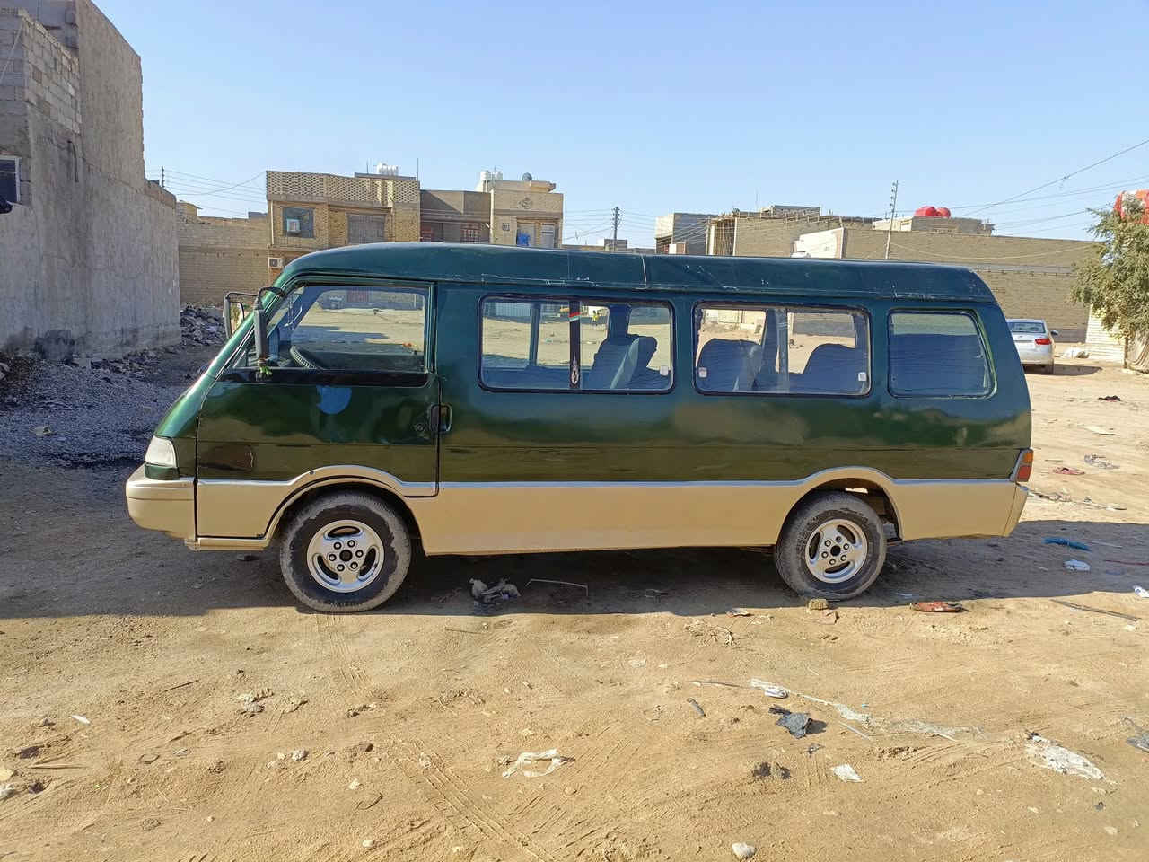 السلام عليكم سياره اسيه 1996 راعيه موجود بيه وكاله عامه مكينه وكير خير من الله سنويه تفاصيل
السعر (33) وبيه مجال 
مطلوبه هيه 230الف 
ومرور 150الف 
ينكطعن من السعر
المكان كربلاء 
الرقم ‏‪***********‬‏
