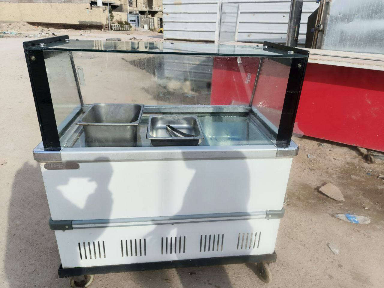 السلام عليكم شوايه دجاج وعارضه مقبلات او براد طرشي شرط الشغل ثنينهن وكاملات ماناقصهن كلشي مكاني كربلاء ثنينهن ب700 مجالهن قليل ***********
