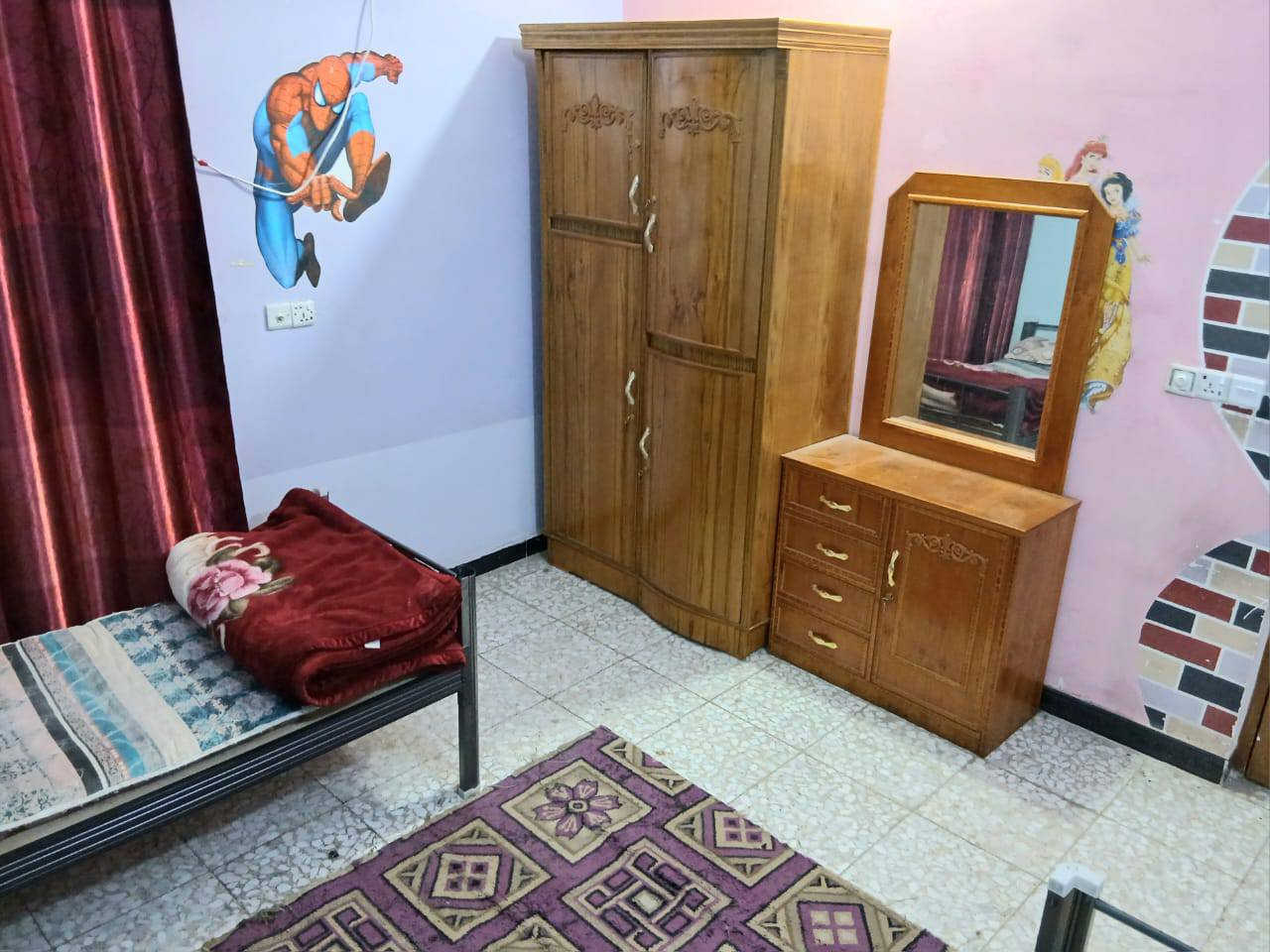 السلام عليكم ..شكرا لأدارة الكروب ..للأيجار شقة مؤثثة ط ٢ الدورة شارع ٦٠  ...الايجار شامل النت والسحب ...بدون دلالية . للمعلومات الاستفسار  *********** ..واتس اب..... اسف ممتواجد  بالفيس ...الصور مرفقة بالمنشور .
