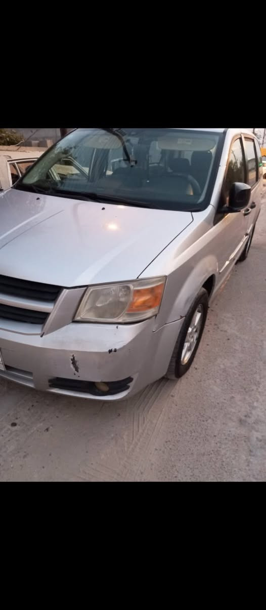 دوج كرڤان موديل 2008 للبيع بدون مراوس .
حجم المحرك 3300
3 قطع تبريد 
تفاصيل وسونار السيارة معروض مع الصور 
مكان السيارة بغداد - العامرية 
للاستفسار والتواصل على الرقم *********** موبايل + واتساب 
ملاحظة غير موجود على الفيس بوك 
سعر السيارة ١١٠٠٠ وبيها مجال بسيط
