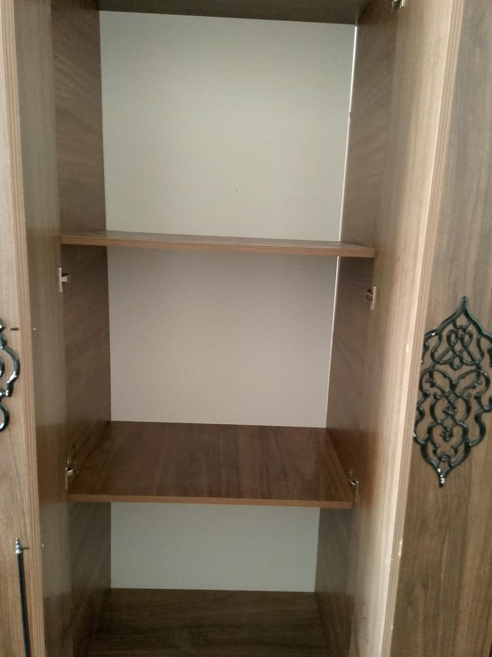 سلام عليكم غرفه نوم 5قطع ويه دوشك وجراجف مال جربايه كامل 300 شراي يجي خاص عنوان كركوك


**إذا كنت صاحب هذا الإعلان وتريد حذفه لأي سبب، رجاءا أرسل رسالة إلى الدعم الفني**