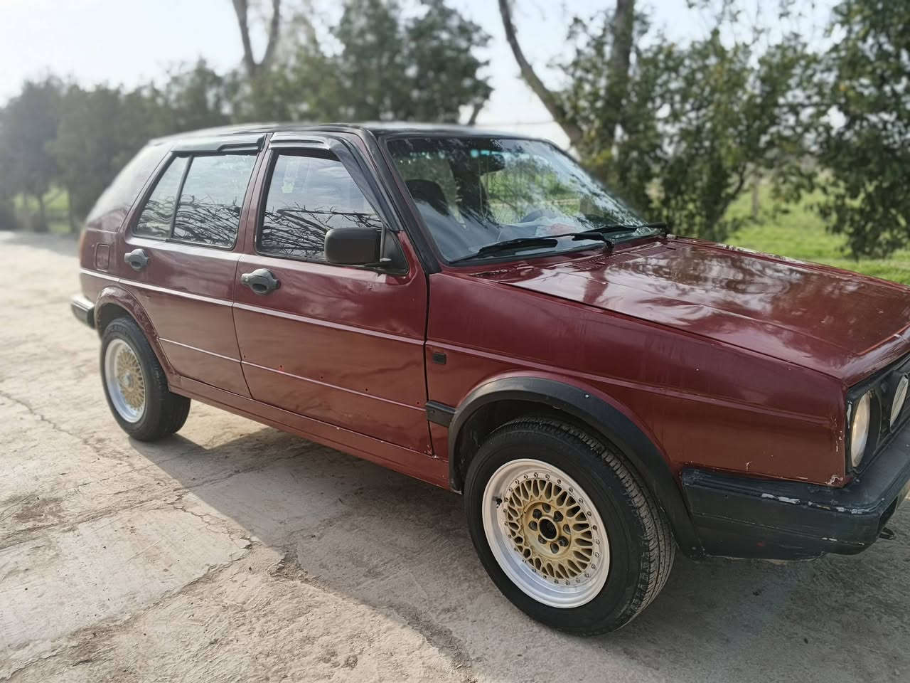 سلام عليكم البيع كولف موديل 1991 كاملة مشروع وطني بس سنويه صاقطه السعر 19 وبيه مجال العنوان كركوك التفسار علا هاذه رقم ***********
